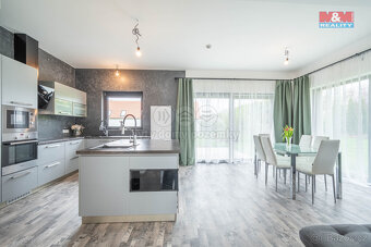Prodej rodinného domu 137 m², pozemek 1245 m² Zichovec - 2
