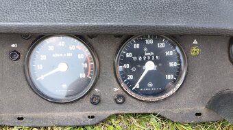 Palubní deska na ŠKODA 110R erko s budíky jen osobně - 2