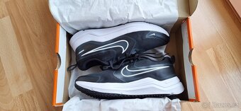 NOVÉ sportovní boty Nike Cosmic Runner vel. 39 - 2