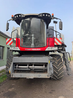 Prodám sklízecí mlatičku Massey Ferguson 7382 Centora - 2