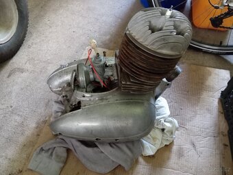 Motor jawa 250 - 2