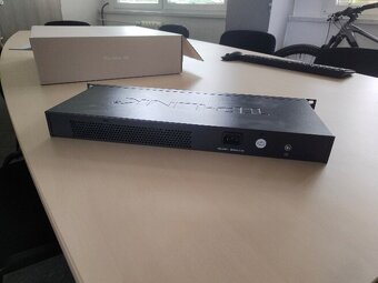 TP-Link Switch: TL-SG1024 24port 1Gb - 2