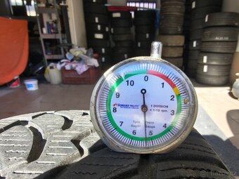 205/55 R16 BRIDGESTONE (5-5,5mm) č.15830/g - 2