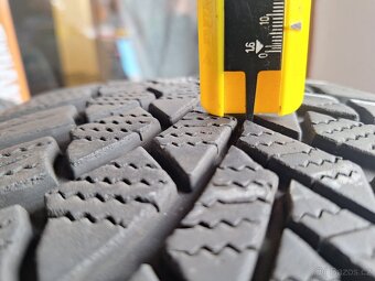 Prodám zimní pneu 215/55/18 99v Bridgestone - 2