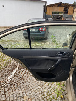 Škoda octavia 2 levé zadní dveře - 2