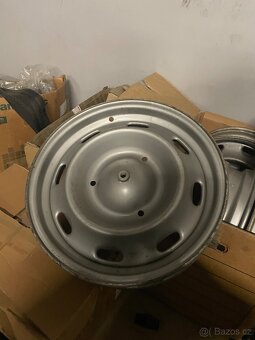 Renault R8 plechová kola - 2