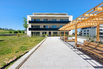 Litomyšl nový střešní byt 3kk, velká terasa, dvě garáž.stání - 2