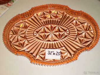 sklo - tác kulatý a oval hranatý - oranžové zbarvení- nové - 2