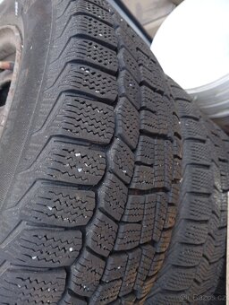 Zimní pneu 195/60/R15 - 2