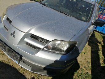 Mitsubishi Outlander - 2