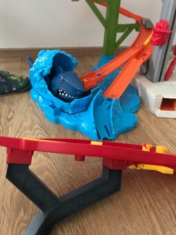 Hot wheels garáž - 2