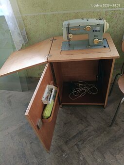 Šicí stroj - 2