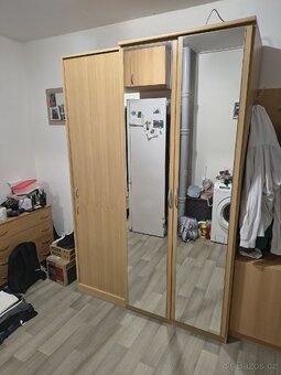 Šatní skříň - 2