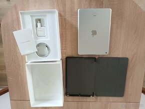 Prodám 2x iPad 2018 - 6 generace - 2