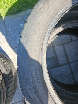 Pneu 245/45 R18 - 2