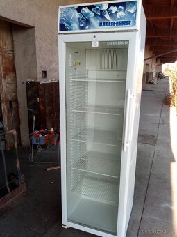 Gastro prosklená lednice ( vitrina ) Liebherr- vysoká 200 cm - 2