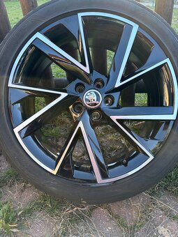 Skoda Kamiq letni sada Vega 215/55-18 GoodYear TOP - 2