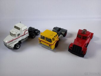 MATCHBOX CONVOY - MACK CH600 - POZRI DETAILNÉ FOTO - 2