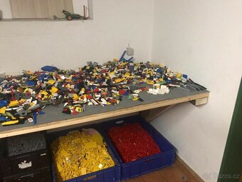 Obrovská sbírka stavebnic LEGO Technic pro cestování do vesm - 2