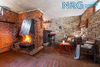 Prodej chaty s vinným sklepem, udírnou a výhledem, 760 m2, N - 2