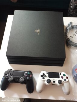 Playstation 4 PRO - 2