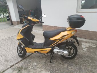 Skutr Rhon LH50QT - 2