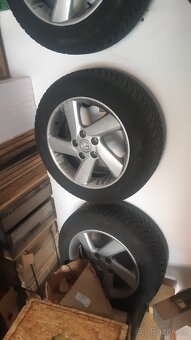 Zimní pneu Hankook W462 Winter icept RS3 205/60 R16 92 H - 2