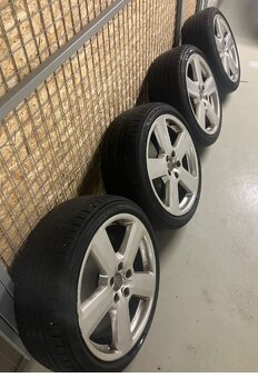 4ks (5x112) alu disky 8Jx18H2 ET43 + letní gumy 225/40/18 - 2