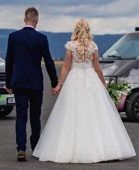 Luxusní svatební šaty (původní cen 34tis) vel. 34 - TOP stav - 2