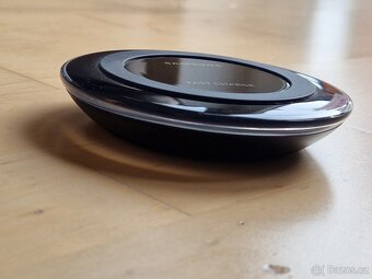 Bezdrátová nabíječka Samsung Fast Charging Wireless Qi - 2