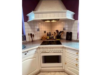 Kuchyně zn. Leicht, včetně spotřebičů,3758 - 2