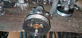 Servo cerpadlo Audi A6 4F 2.0 4f0145155e - 2