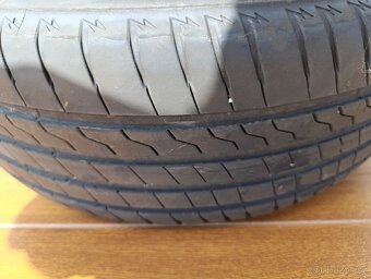 Letní pneu 205/60/16 - 2