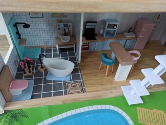 Domeček pro panenky - 2