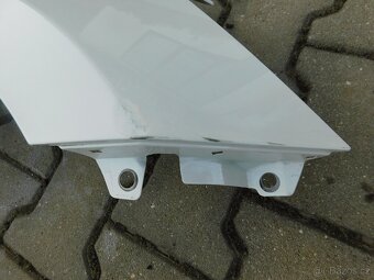 KIA Rio PP blatník za 1000.- - 2