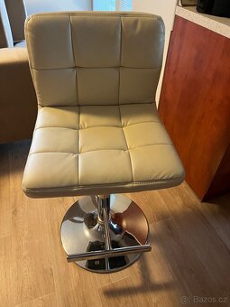 Barová koženková židle - 2
