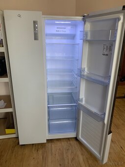 Americká lednice Hisense - 2