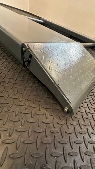 Nuzkovy zvedak Novy - 2