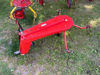 Prodám obraceče sena na MF-70 - 2