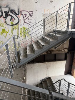 Prodám nové protipožární schodiště - 2