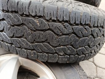 Sada zimních kol Kia 225/75R16 - 2