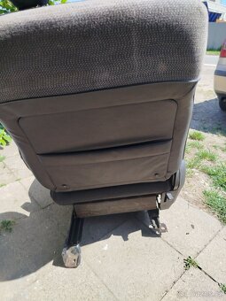 Přední sedadlo Mitsubishi Pajero 2 - 2