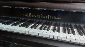 Prodám křídlo BÖSENDORFER 88 -kláves.model - 2