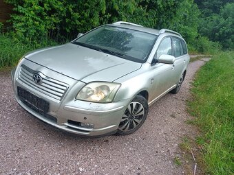 // TOYOTA AVENSIS t25 2.0 D-4D // DÍLY - 2