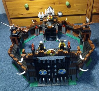 LEGO 7019 Pevnost Vikingů v boji s Fanfirským drakem - 2