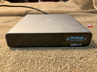 UniFi Cloud Key Gen2+ s 1 TB hdd - 2