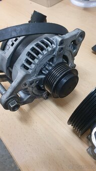 Zánovný alternátor + servo čerpadlo Alfa Romeo 2.4JTDm - 2