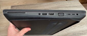 HP Zbook 17 G3, pracovní stanice, nefunkční baterie - 2