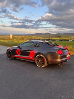 FORD MUSTANG - 2