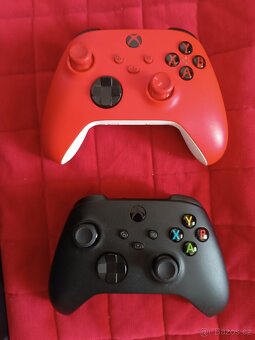 Xbox series X + 2 ovladače, Mafia trilogy + 4 další hry - 2